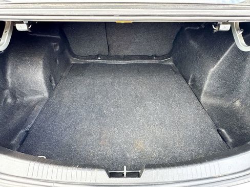 Used 2022 Chevrolet Malibu LT image 24