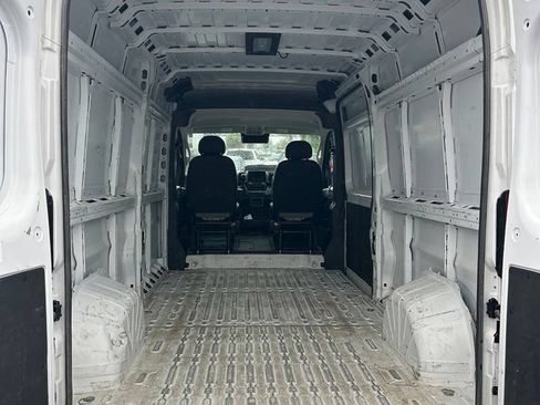Used 2024 RAM ProMaster 2500 w/ Convenience Group FWD image 6