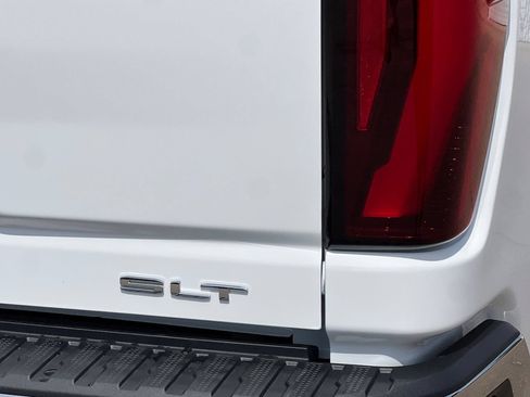 New 2026 GMC Sierra 2500 SLT w/ SLT Premium Package AWD/4WD image 21