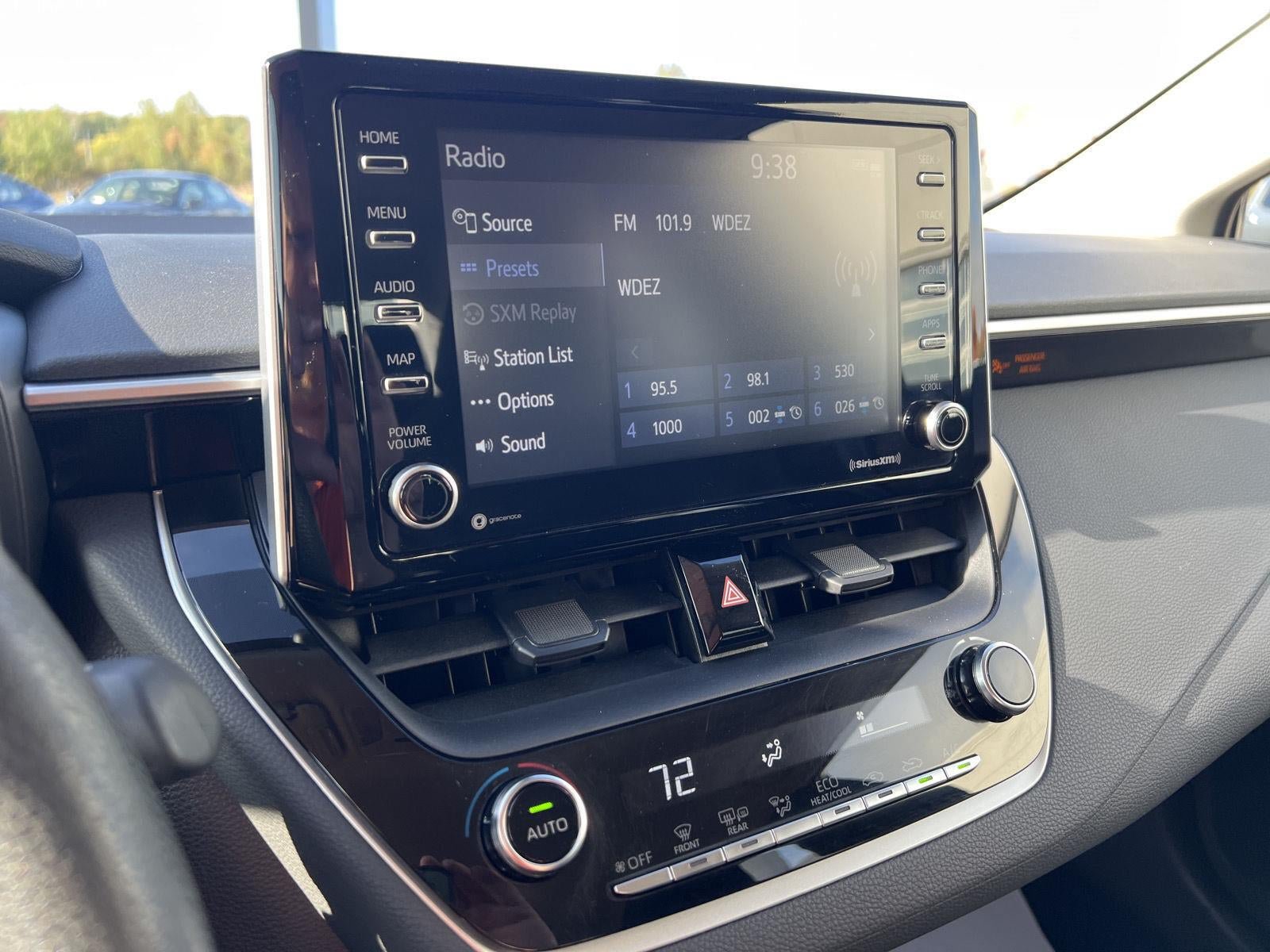 Used 2021 Toyota Corolla LE FWD image 19