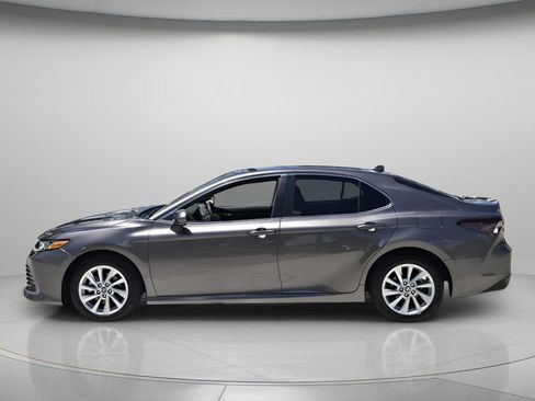 Used 2024 Toyota Camry LE w/ Convenience Package FWD image 4