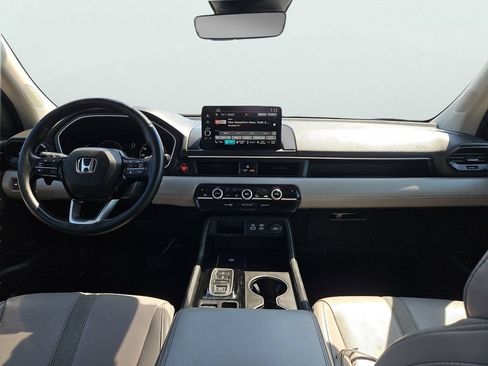 Certified 2025 Honda Pilot EX-L image 11
