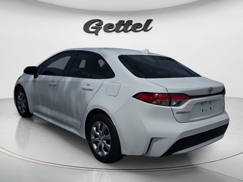 Used 2022 Toyota Corolla LE FWD image 4