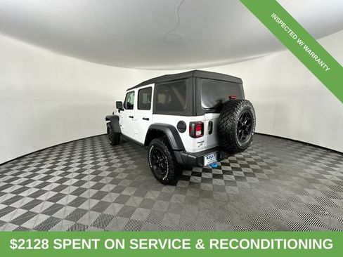 Used 2023 Jeep Wrangler Unlimited w/ Cold Weather Group AWD/4WD image 9