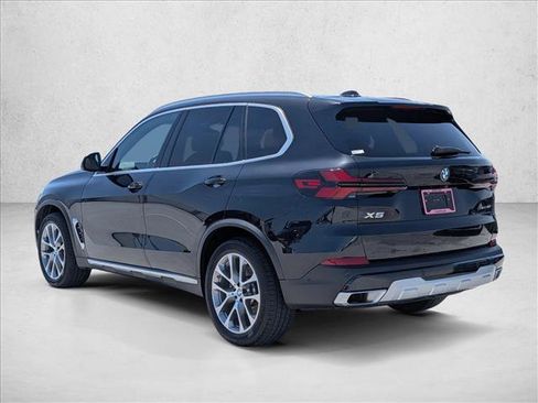 Used 2026 BMW X5 xDrive40i AWD/4WD image 8