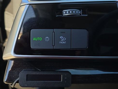 Used 2025 Audi Q8 Premium Plus image 26