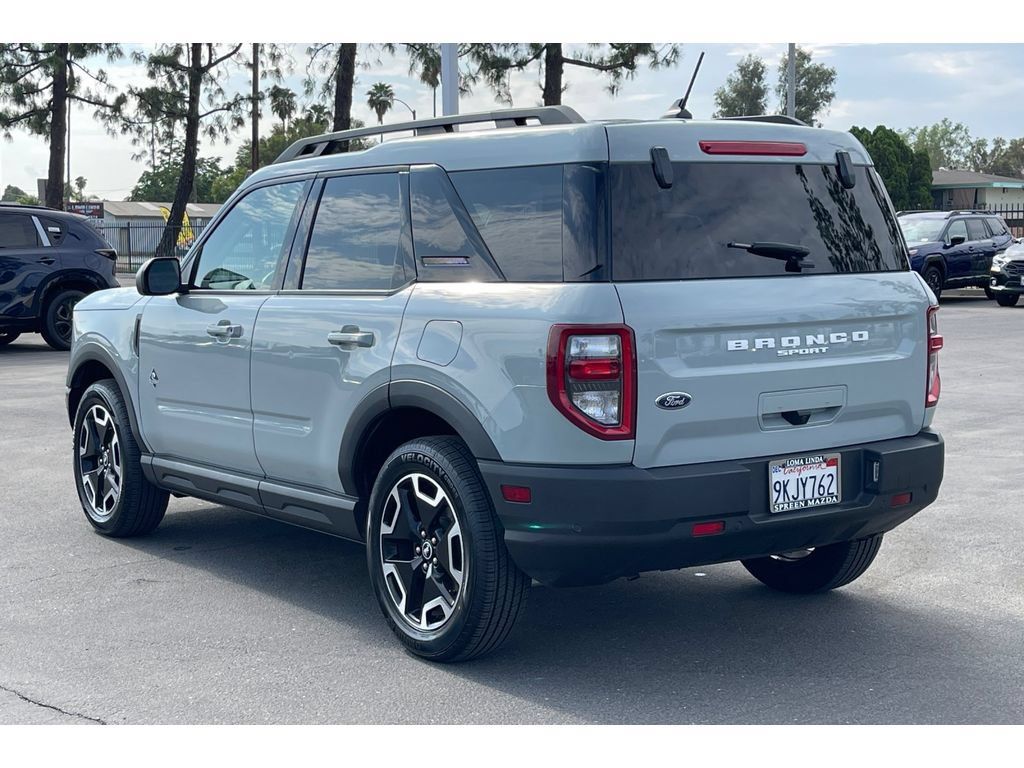 Used 2023 Ford Bronco Sport Outer Banks w/ Tech Package AWD/4WD image 4