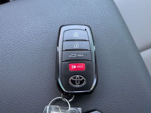 Used 2026 Toyota Camry SE FWD image 26