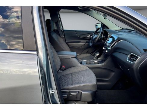 Used 2024 Chevrolet Equinox LT image 8