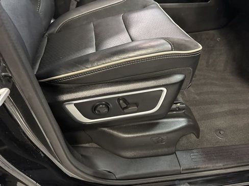 Used 2023 RAM 1500 Laramie AWD/4WD image 13