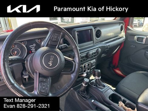 Used 2022 Jeep Gladiator Sport AWD/4WD image 5