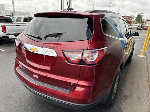 Used 2017 Chevrolet Traverse LT image 5