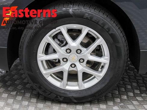 Used 2023 Chevrolet Equinox LT w/ Driver Convenience Package image 31