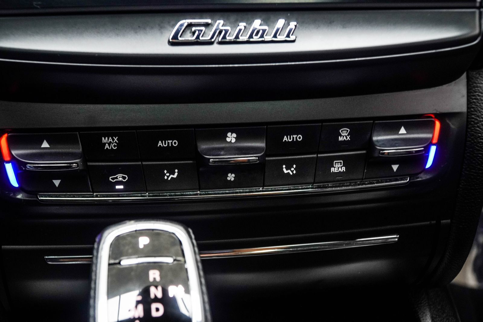 Used 2019 Maserati Ghibli S Q4 AWD/4WD image 24
