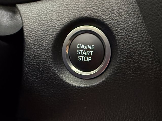 Used 2026 Toyota Corolla XSE FWD image 15