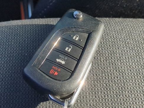 Used 2025 Toyota Corolla LE image 25