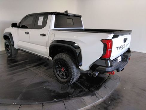 Used 2024 Toyota Tacoma TRD Pro AWD/4WD image 8