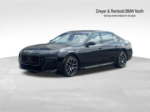 Certified 2025 BMW i7 xDrive60 AWD/4WD image 1