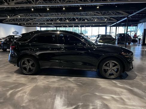 Used 2025 Genesis GV70 3.5T Sport w/ Sport Advanced Package AWD/4WD image 4