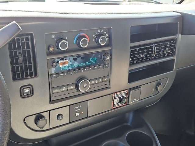 New 2026 Chevrolet Express 2500 Extended w/ Communications Package RWD image 17