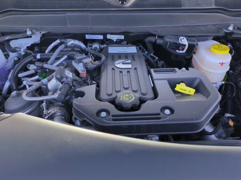 New 2026 RAM 3500 Big Horn AWD/4WD image 22
