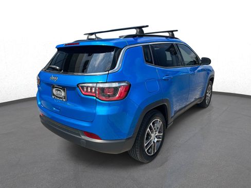Used 2019 Jeep Compass Latitude w/ Popular Equipment Group FWD image 3