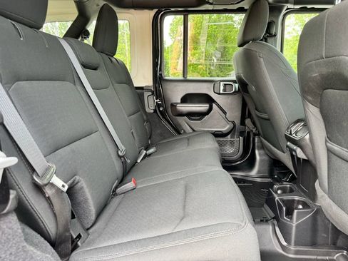 Used 2021 Jeep Wrangler Unlimited Sport AWD/4WD image 17