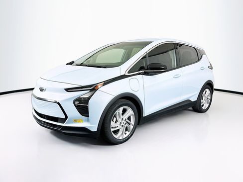 Used 2022 Chevrolet Bolt LT image 3