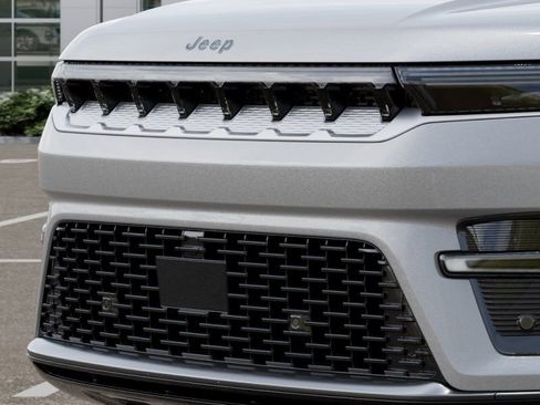 New 2026 Jeep Grand Wagoneer L 2WD image 11