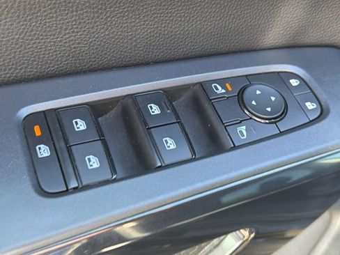 Certified 2024 Nissan Pathfinder SV FWD image 14