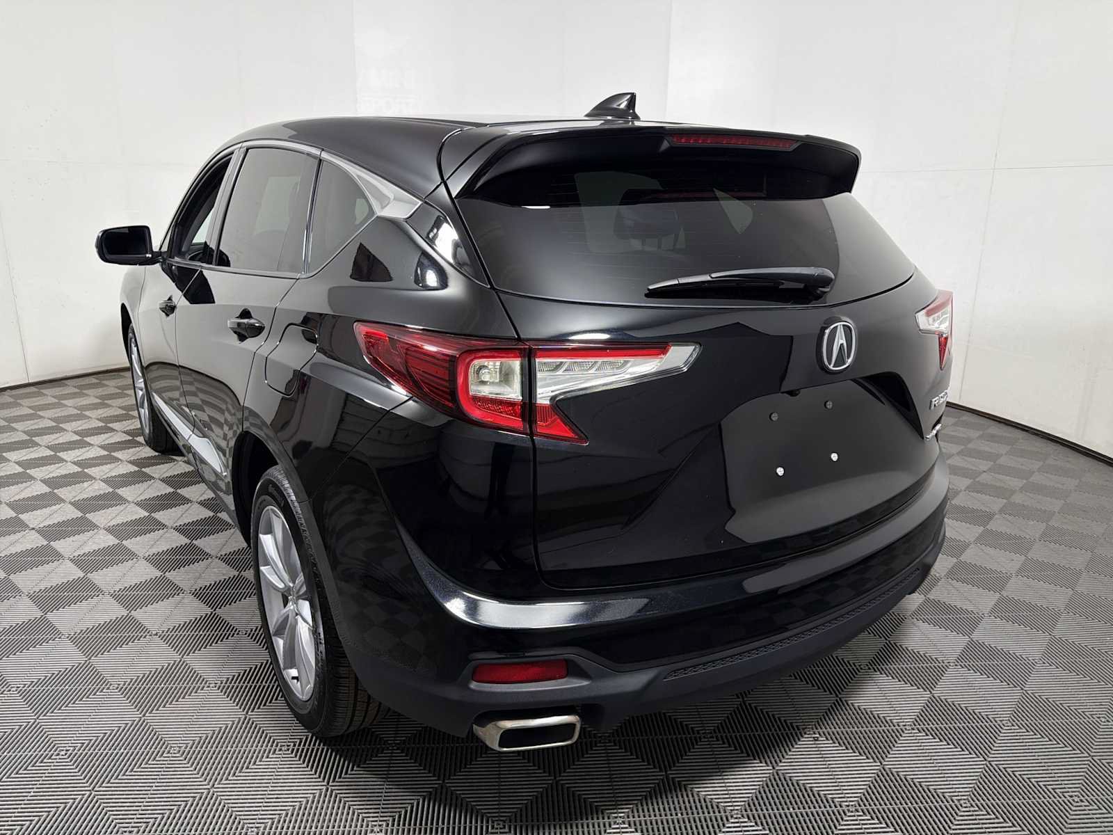 Used 2024 Acura RDX SH-AWD image 5