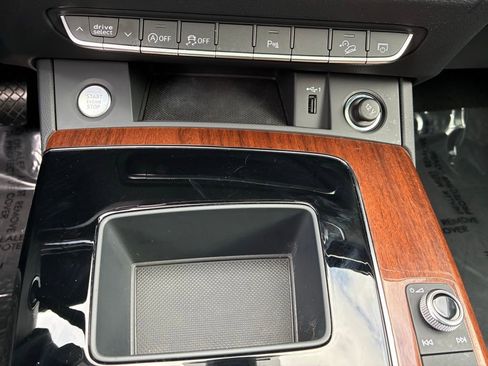 Used 2023 Audi Q5 2.0T Premium w/ Convenience Package image 32
