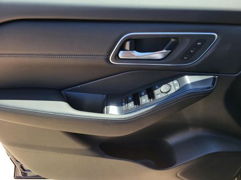 New 2026 Nissan Rogue Platinum AWD/4WD image 19