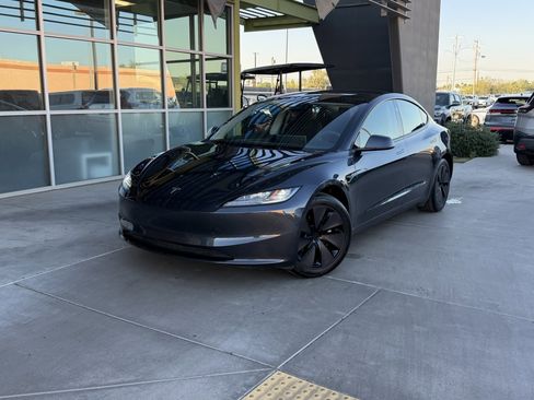 Used 2024 Tesla Model 3 image 2