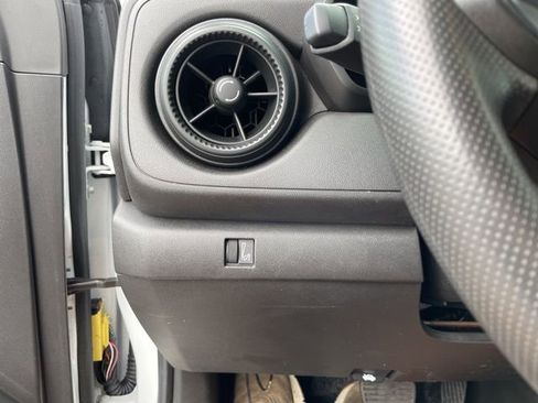 Used 2023 Chevrolet Colorado W/T RWD image 21