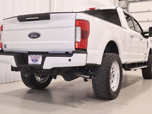 Used 2018 Ford F350 Lariat w/ Lariat Ultimate Package image 9