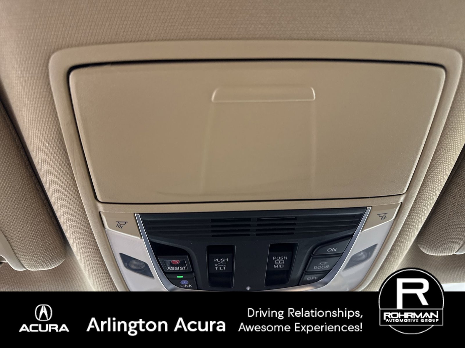Used 2023 Acura MDX SH-AWD image 11