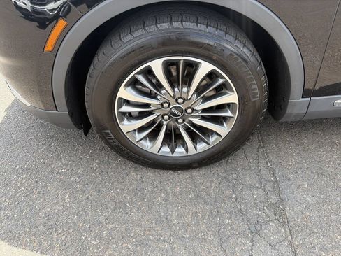 Certified 2023 Lincoln Nautilus Reserve AWD/4WD image 41