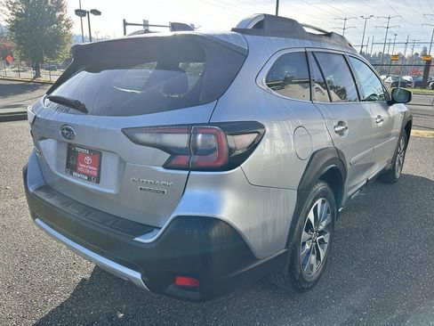 Used 2023 Subaru Outback Touring image 5