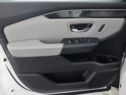 Used 2023 Honda Pilot Elite image 28