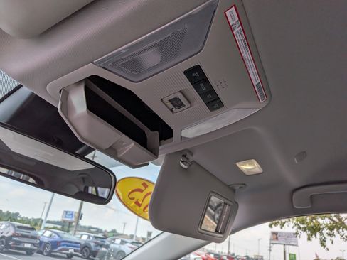 Certified 2025 Toyota RAV4 LE AWD/4WD image 18