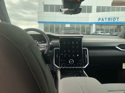 New 2026 GMC Acadia Elevation w/ LPO, Floor Liner Package image 33