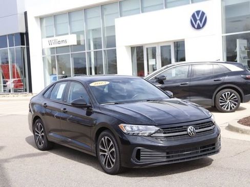 Used 2023 Volkswagen Jetta Sport FWD image 1