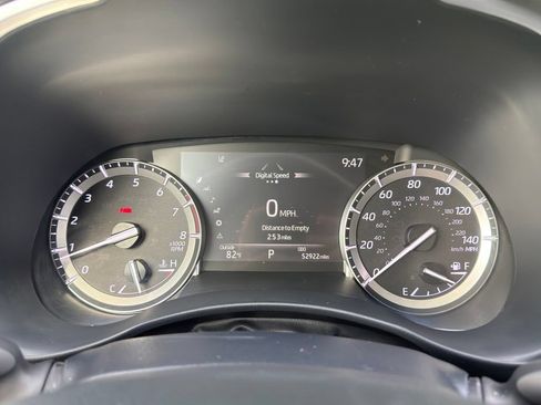Used 2022 Toyota Highlander XLE AWD/4WD image 18