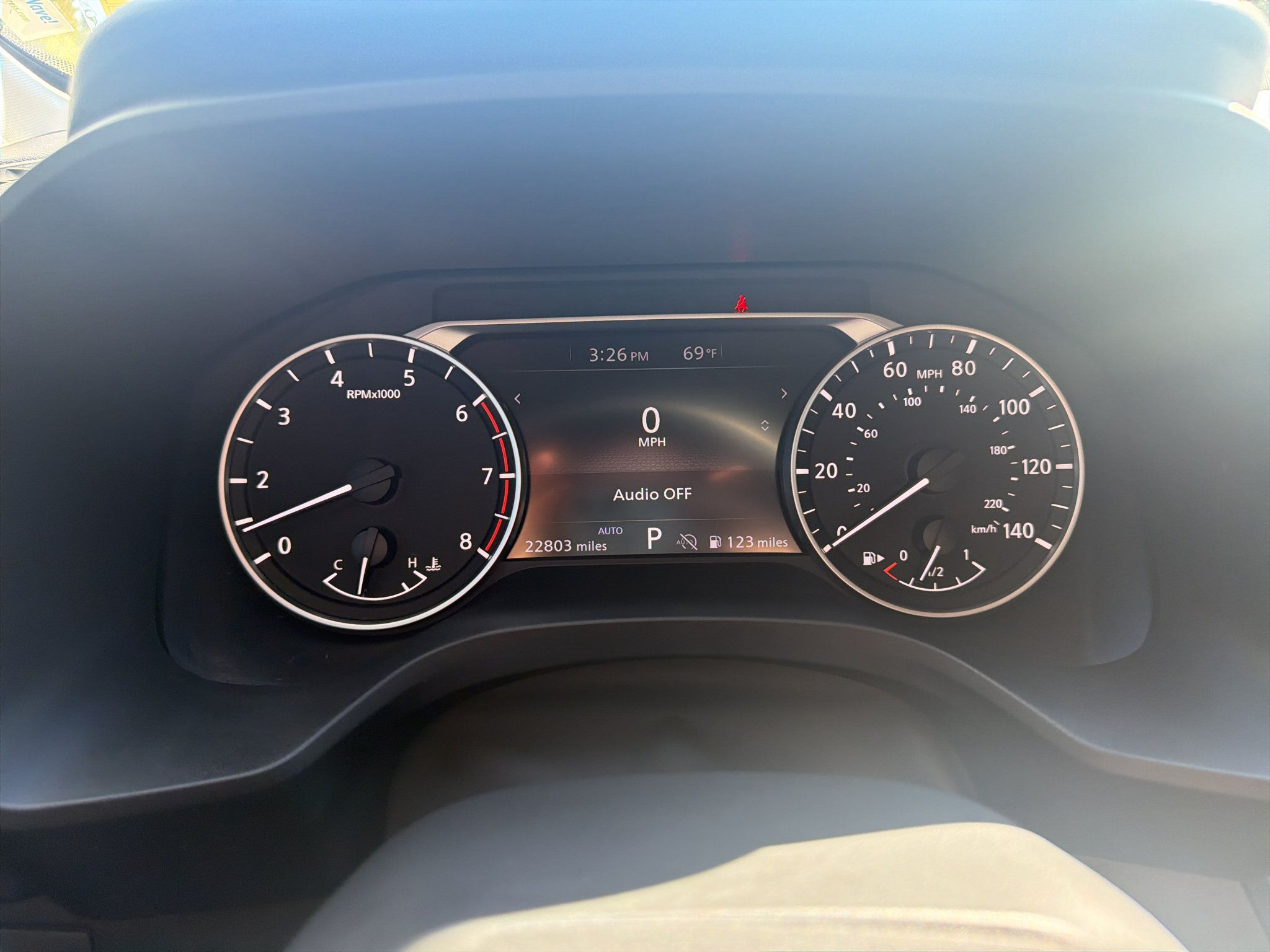Used 2025 Nissan Rogue S AWD/4WD image 22