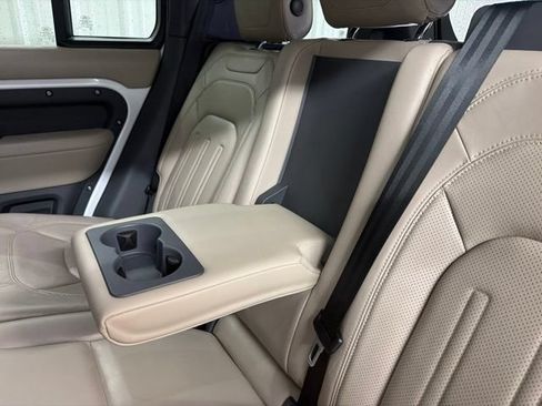 Used 2020 Land Rover Defender 110 HSE AWD/4WD image 17