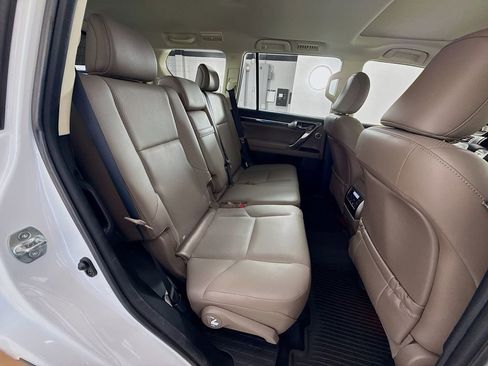 Certified 2022 Lexus GX 460 Luxury w/ Off Road Package image 29