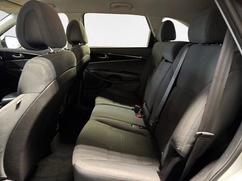 Used 2016 Kia Sorento L image 24