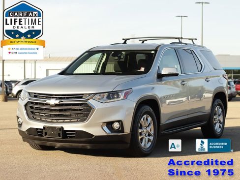 Used 2018 Chevrolet Traverse LT w/ LPO, 'HIT The Road' Package AWD/4WD image 3