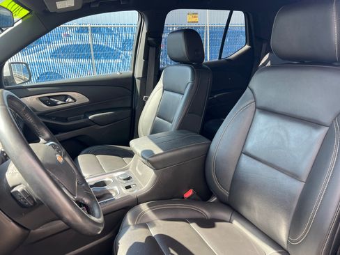 Used 2022 Chevrolet Traverse LT AWD/4WD image 12